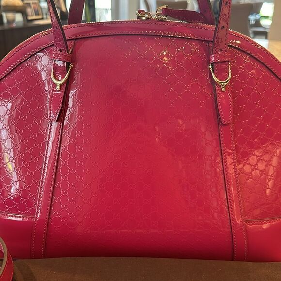 👜 Vintage Gucci Microguccissima Fuchsia Leather Bag – Gold Hardware, Y2K Chic - Picture 2 of 10